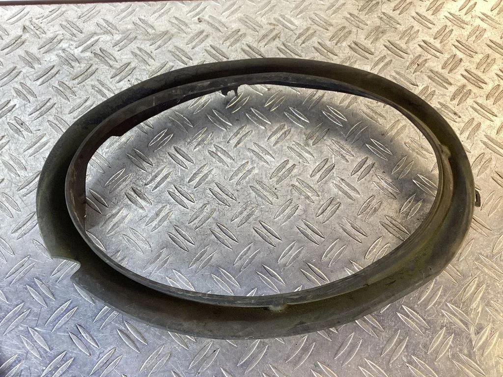 Under headlight/headlamp trim – Mini Cooper F57 (2015-)