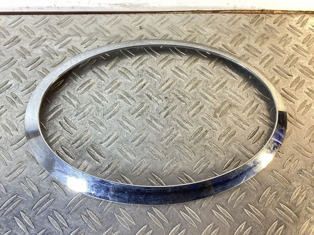 Under headlight/headlamp trim – Mini One - Cooper F56 F55 (2013-)