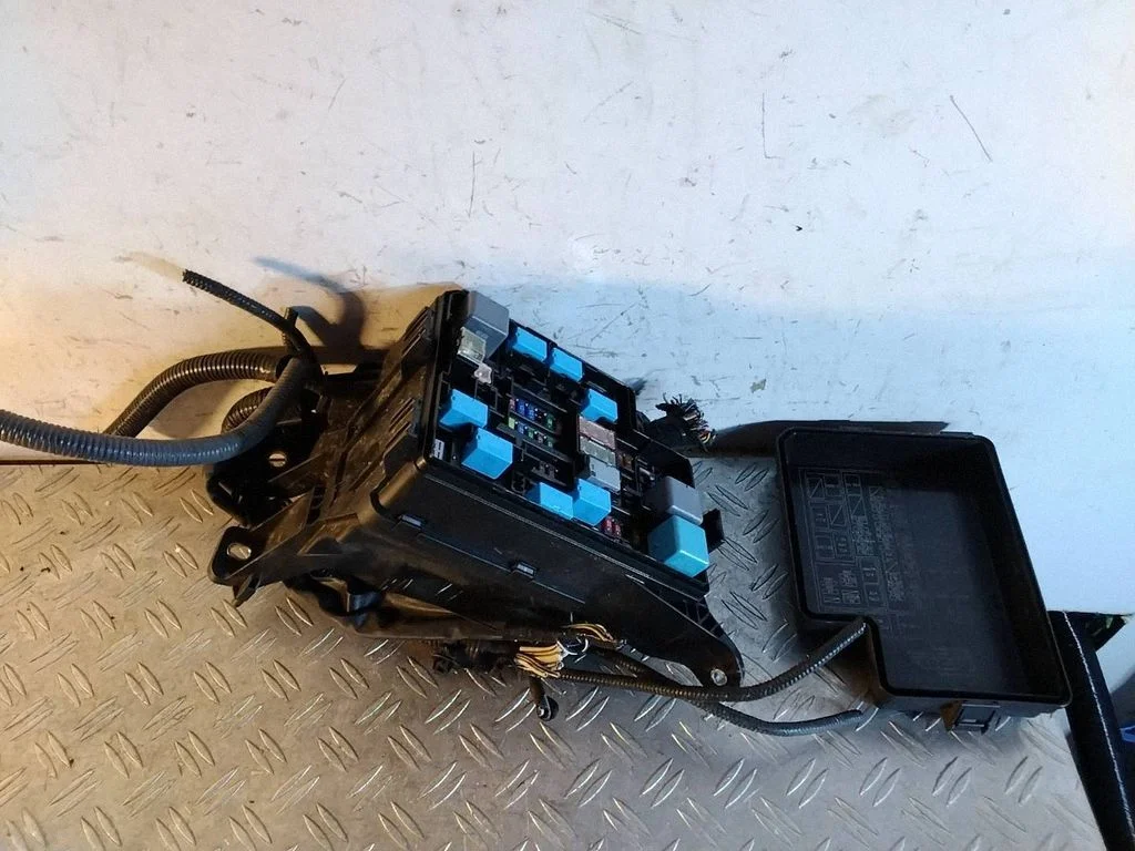 Fuse box set – Lexus NX (2014-2021)