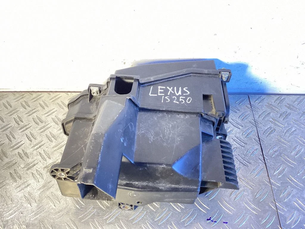 Fuse box set – Lexus IS III XE30 (2013-2020)