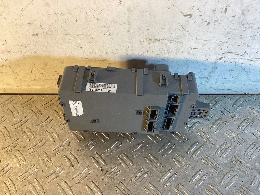 Fuse module – Honda Accord (2008-2016)