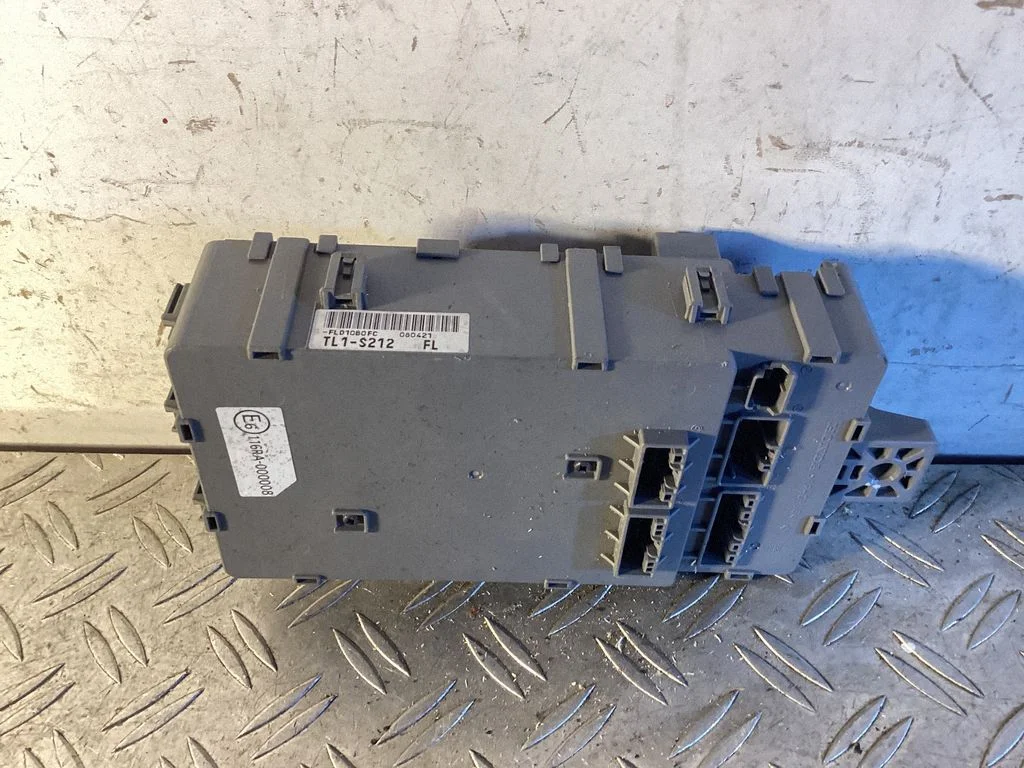 Fuse module – Honda Accord (2008-2016)