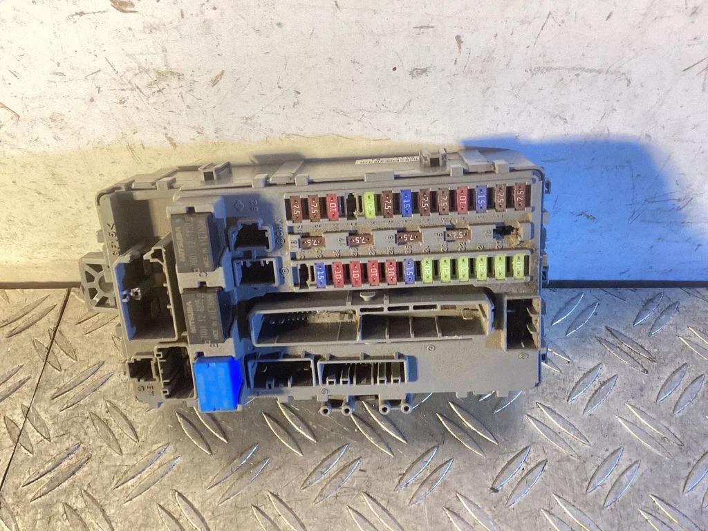 Fuse module – Honda Accord (2008-2016)