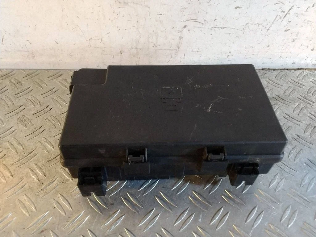 Fuse module – Dodge RAM 1500 DS (2009-)