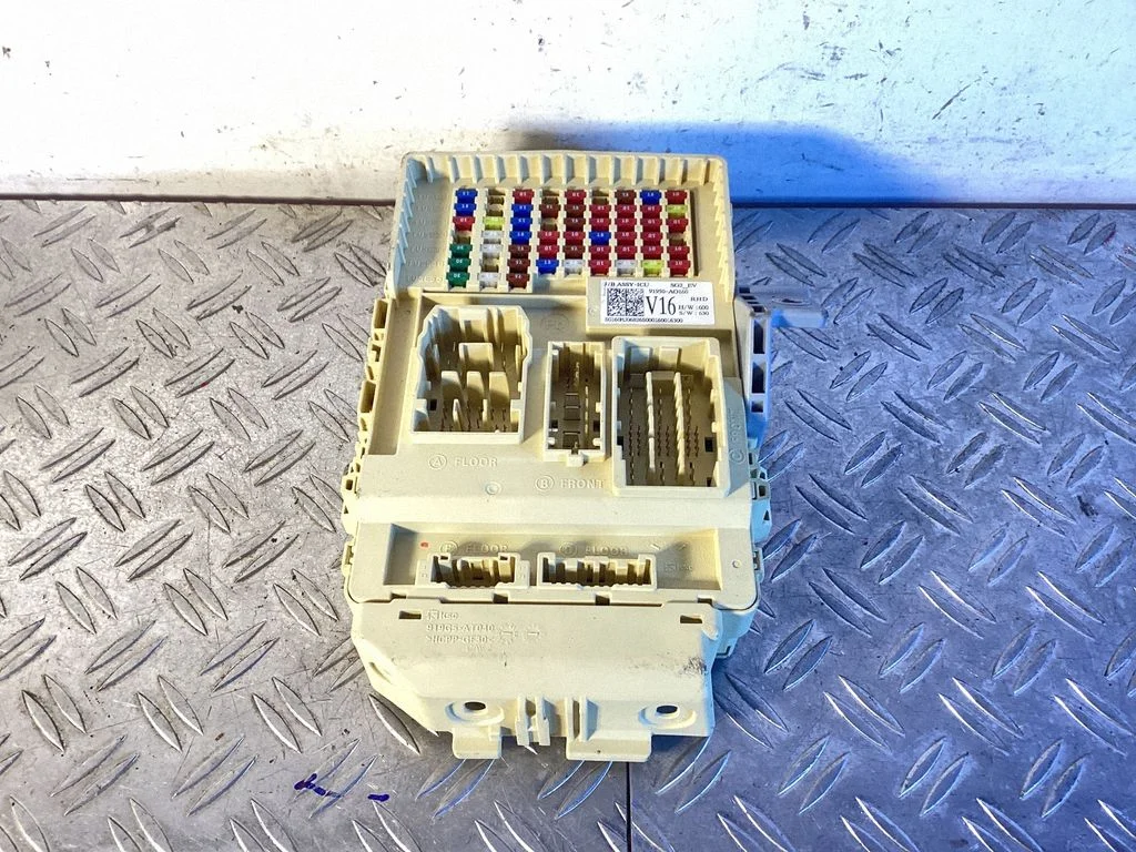 Fuse module – KIA Niro (2022-)