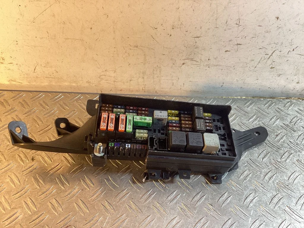 Fuse module – Mercedes-Benz GL-Class X164 (2006-2012)