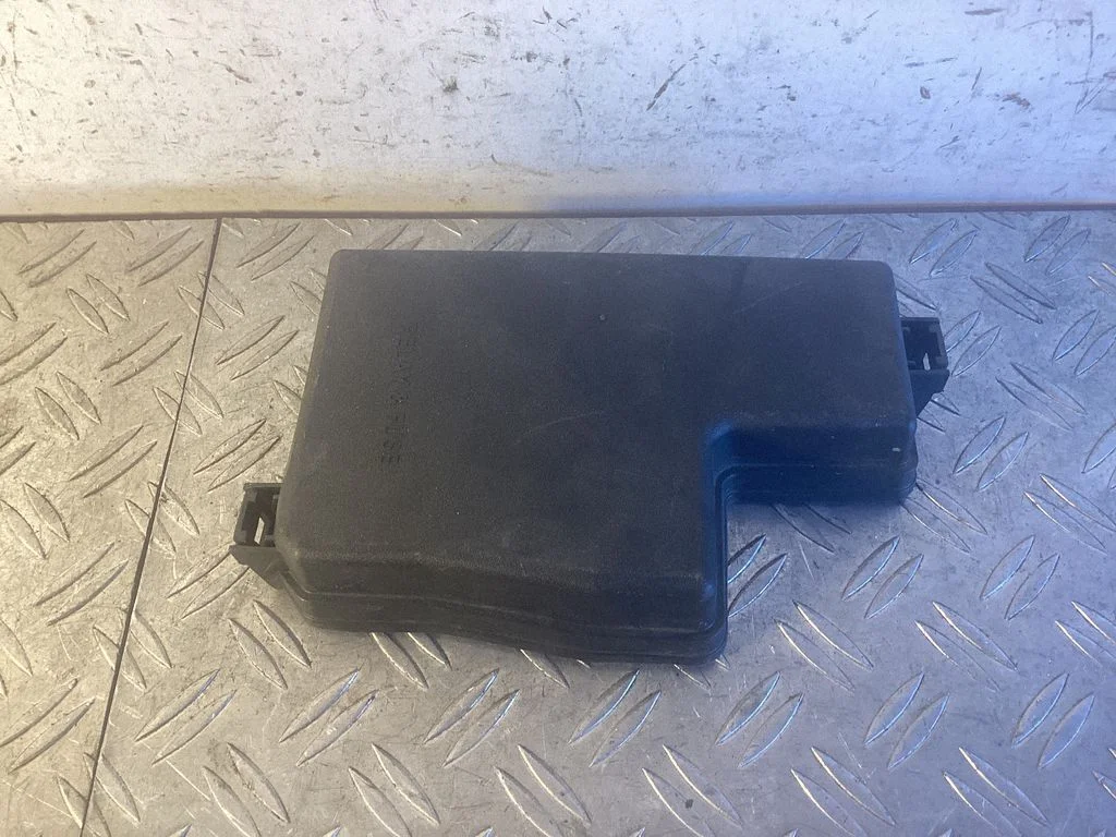 Fuse box cover – Lexus NX (2014-2021)
