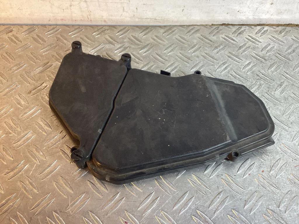 Fuse box cover – Porsche Cayenne (92A) (2010-2017)