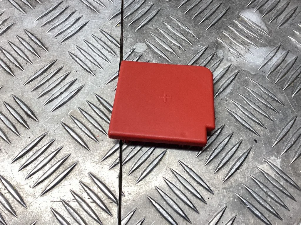Battery box tray cover/lid – Mercedes-Benz C-Class W203 (2000-2007)
