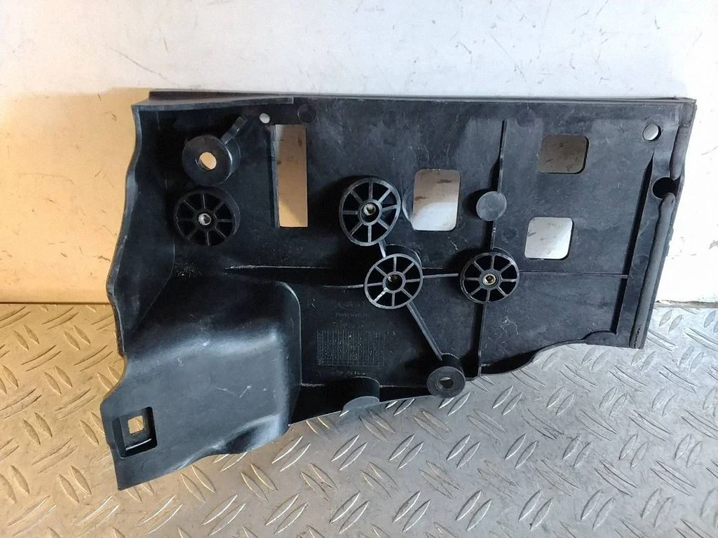 Battery tray – Land Rover Discovery Sport (2014-)
