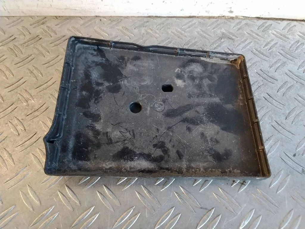 Battery tray – Toyota RAV 4 (XA40) (2012-2018)