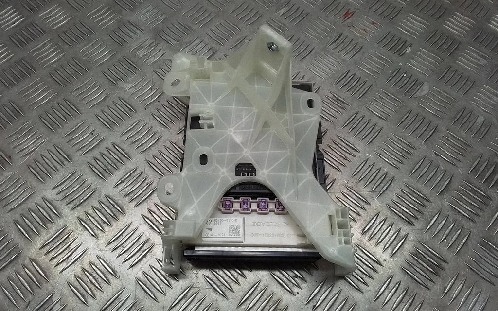 Comfort/convenience module – Toyota RAV 4 (XA50) (2018-)