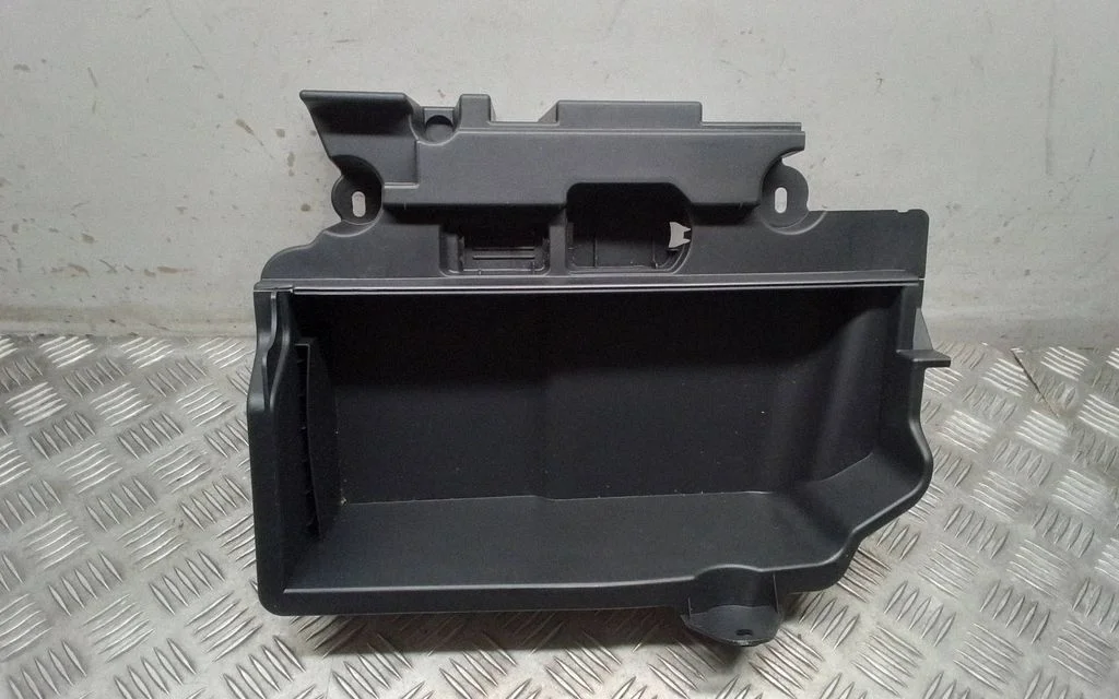 Pagasiruumi panipaik – BMW 5-seeria E60 E61 (2004-2010)