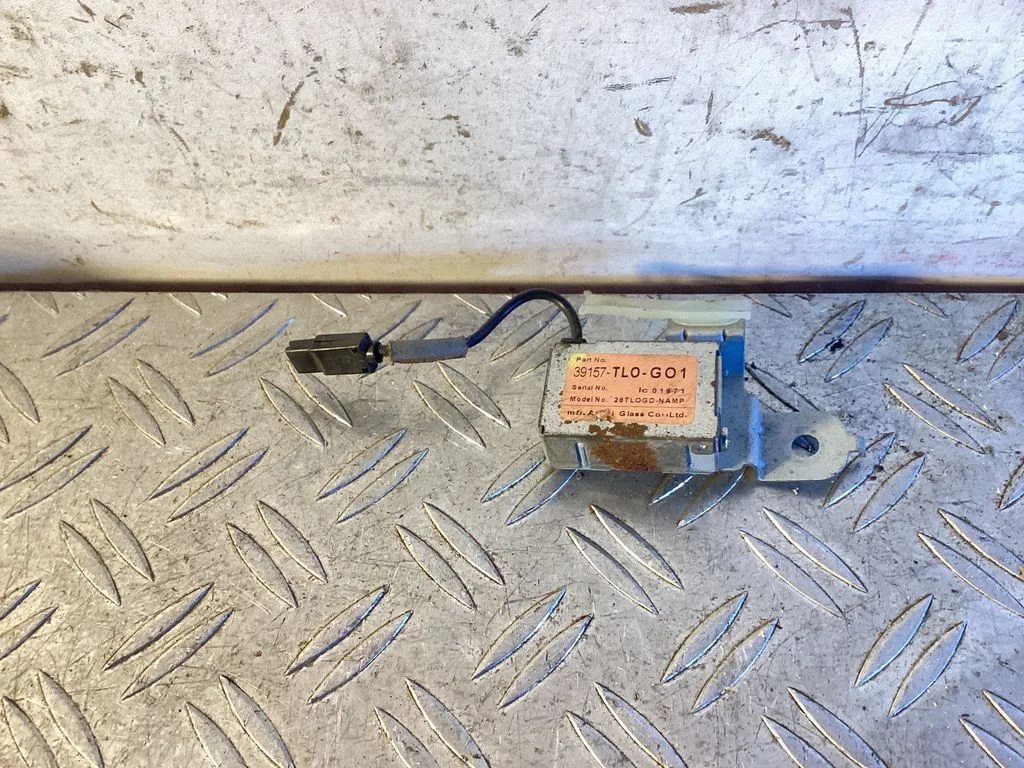 Aerial antenna amplifier – Honda Accord (2008-2016)