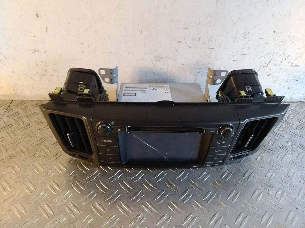Raadio / CD/DVD-mängija / navigatsioon – Toyota RAV 4 (XA40) (2012-2018)