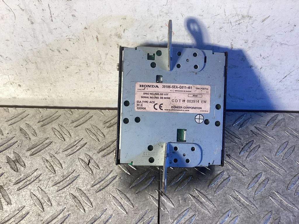 Sound amplifier – Honda Accord (2003-2007)