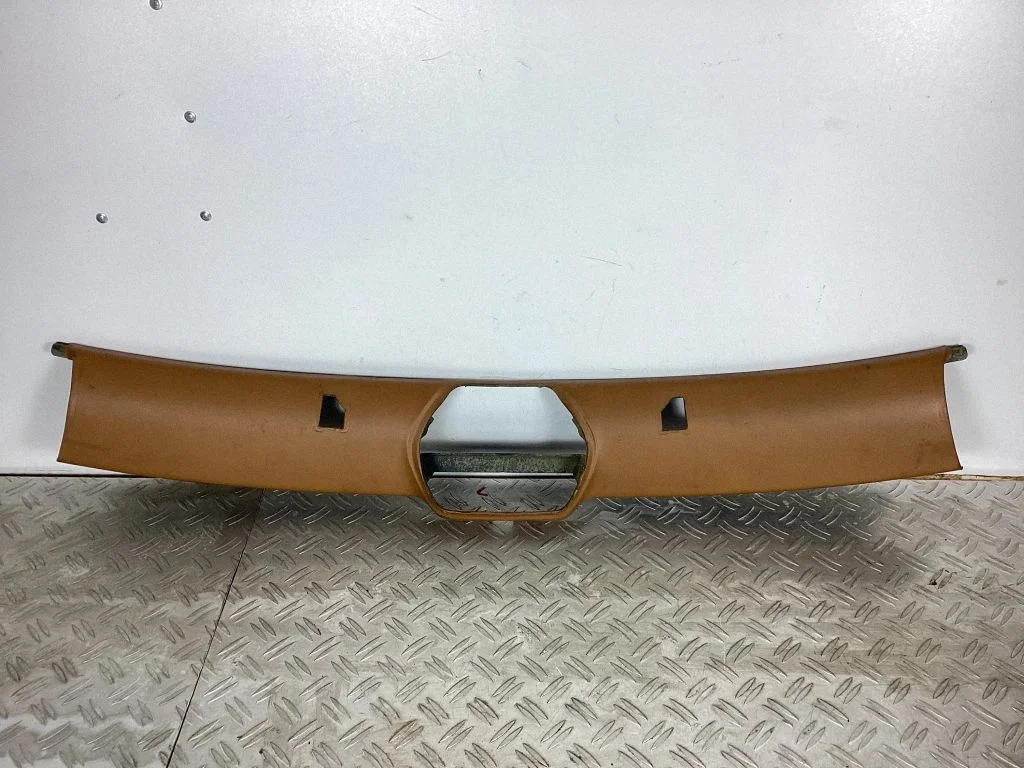 Fuel tank cap trim – Porsche 911 997 (2004-2013)