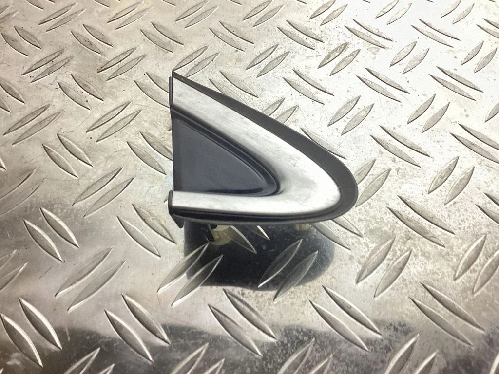 Fuel tank cap trim – Lexus RX 450H (2016-)