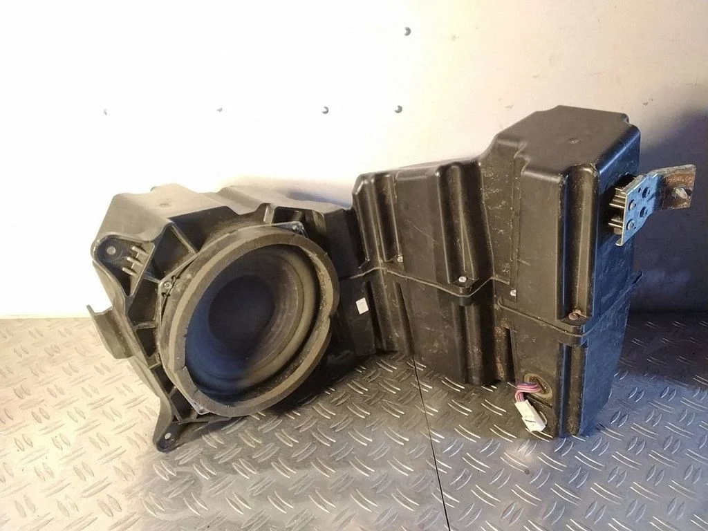 Subwoofer speaker – Lexus RX III (2008-2015)