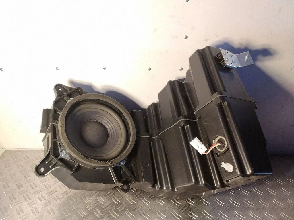 Subwoofer speaker – Lexus RX III (2008-2015)