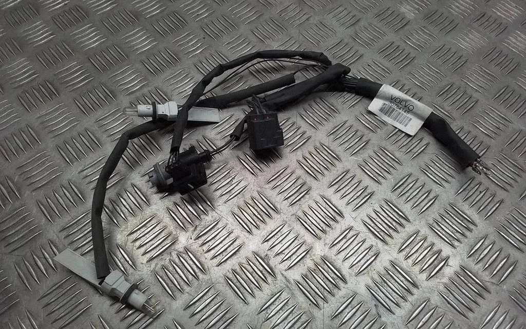 Headlight/headlamp wiring loom/harness 89050063A