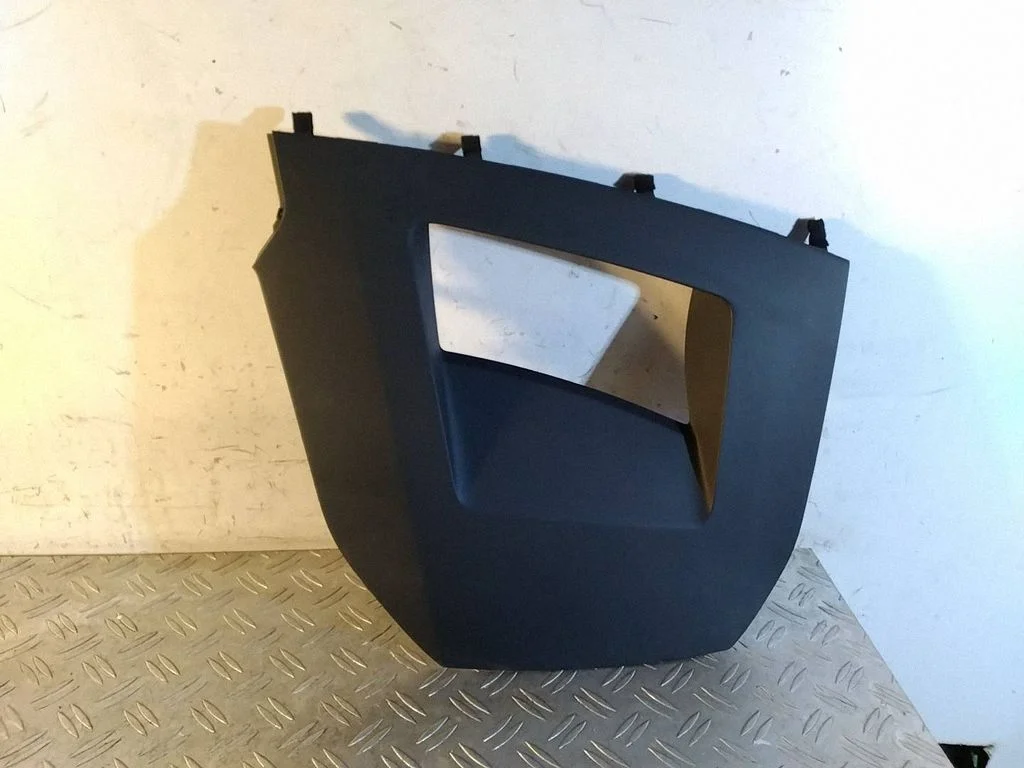 Other dashboard part – Lexus RX 450H (2016-)