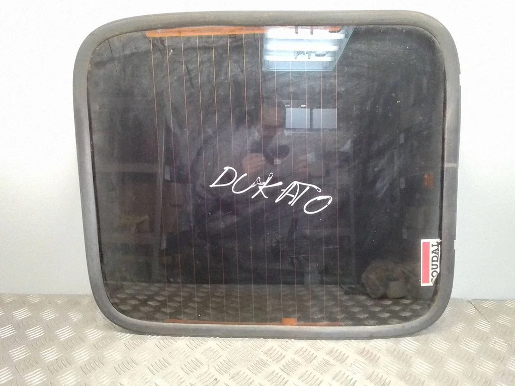 Kaubaruumi (pakiruumi) ukse klaas – Fiat Ducato (2002-2006)