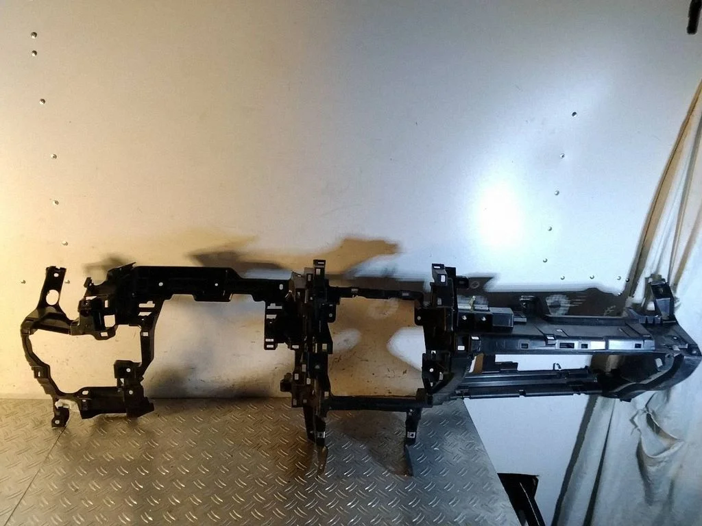 Other dashboard part – Lexus NX (2014-2021)