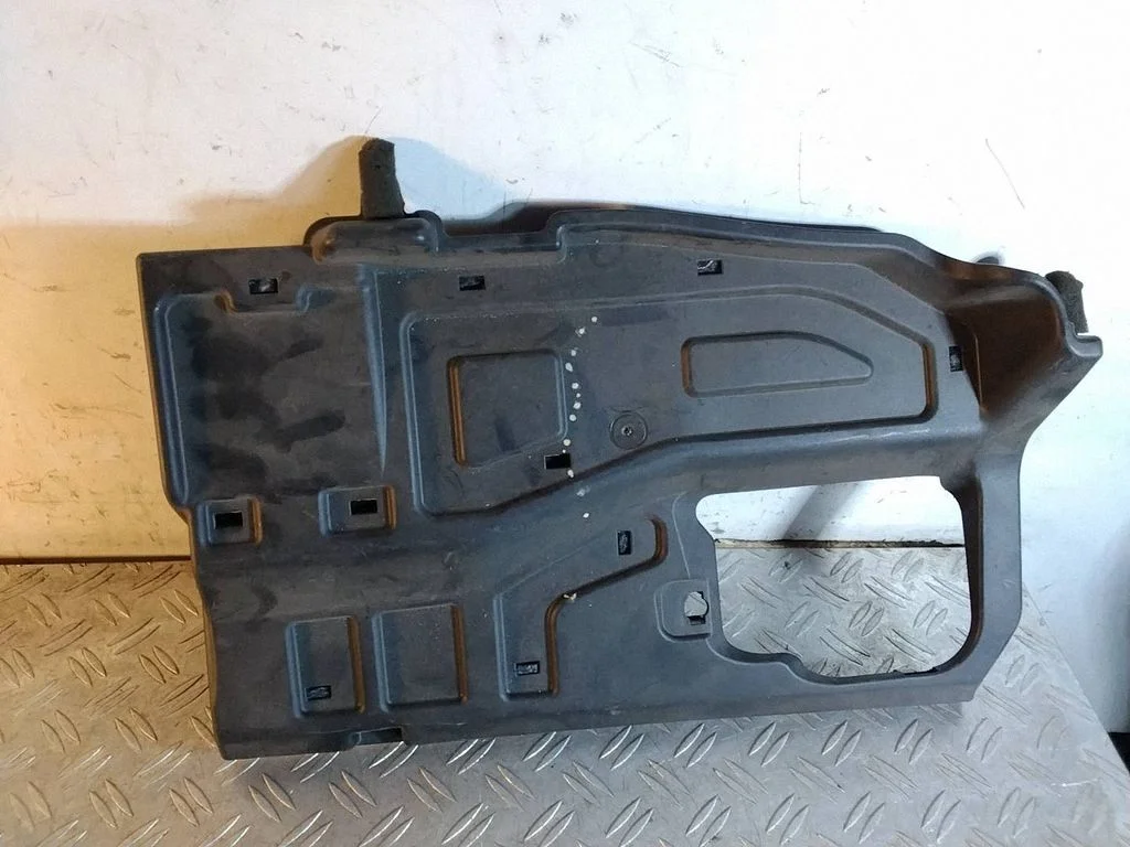 Other dashboard part – Toyota Land Cruiser (J150) (2009-)