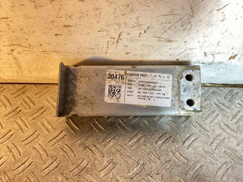 Front bumper shock/impact absorber – Tesla Model Y (2020-)
