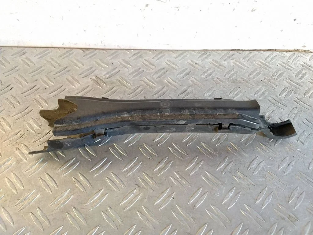 Tagavedrustuse põhjakaitse – Mercedes-Benz GLC-klass C253 (2016-)