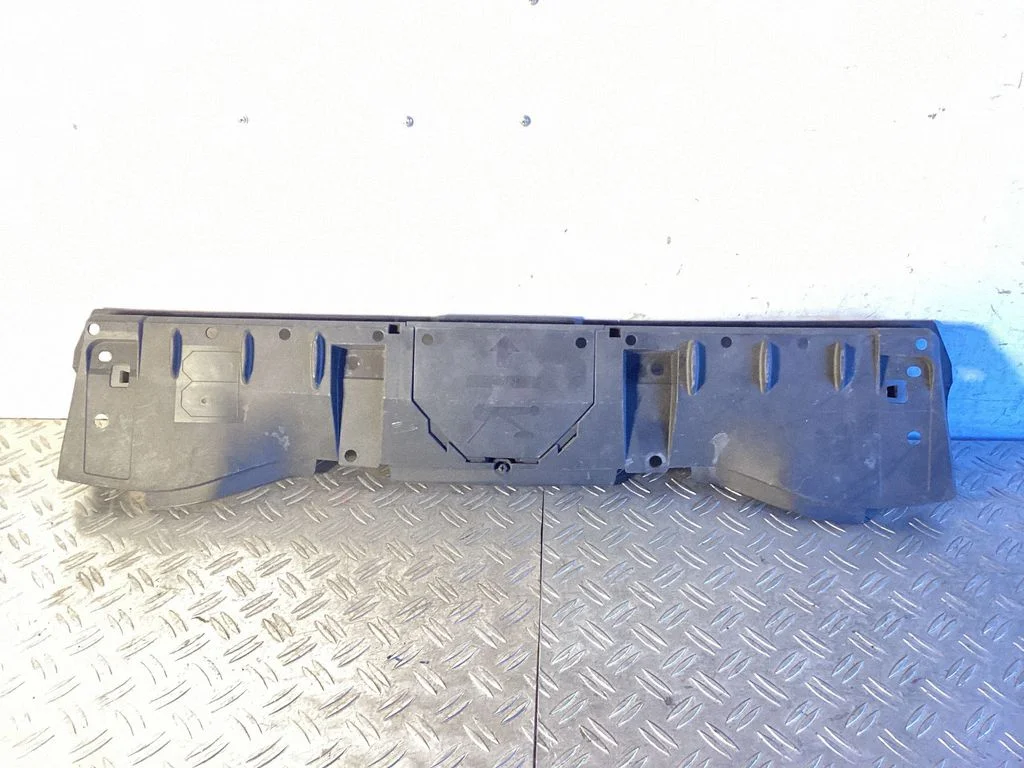 Osłona podwozia pod zderzakiem tylnym – Lexus NX (2014-2021)