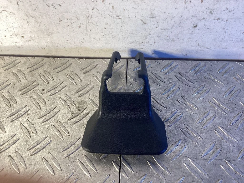 Front driver seat rail trim – Toyota RAV 4 (XA40) (2012-2018)