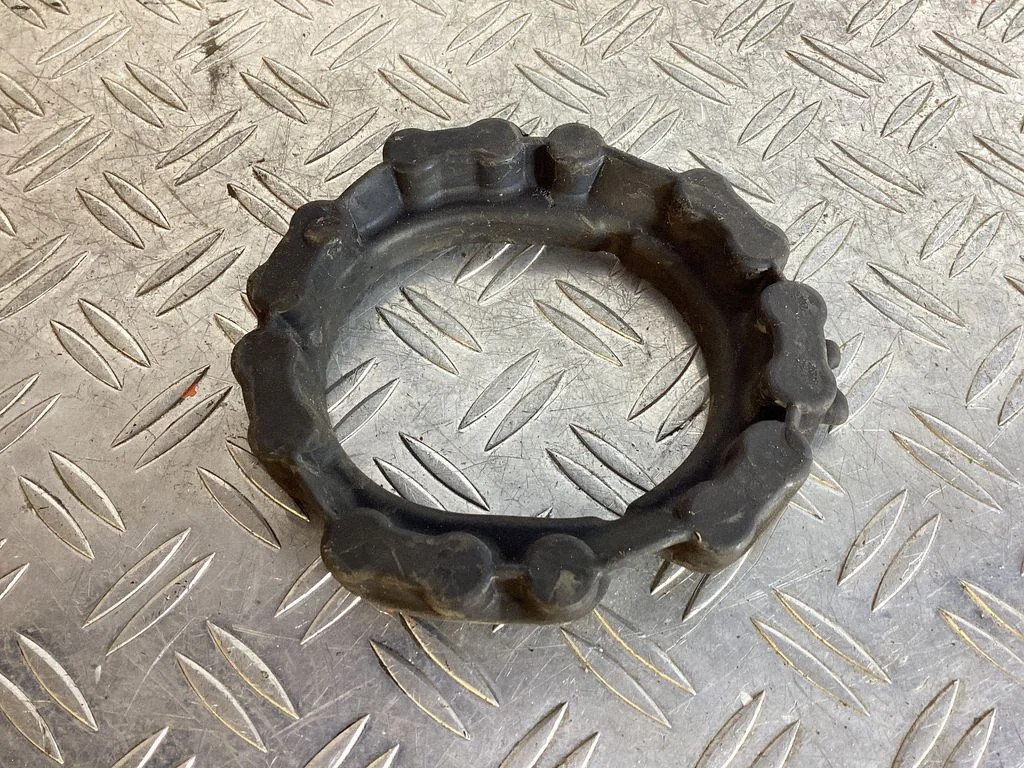 Coil spring mount – Porsche Macan (95B) (2019-)