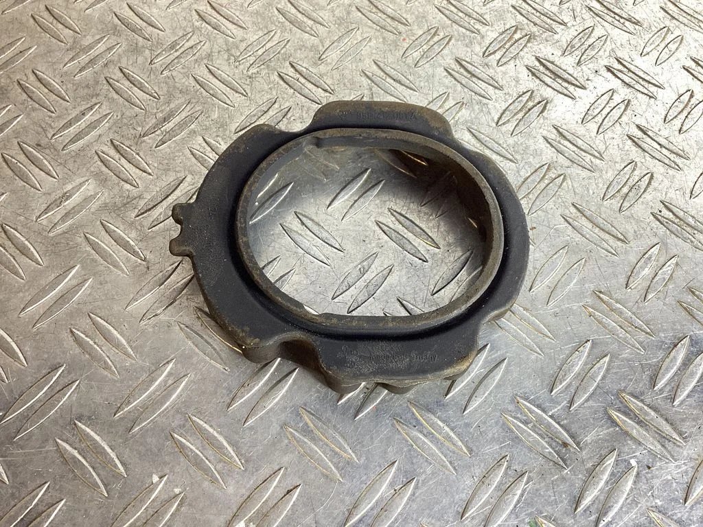 Coil spring mount – Porsche Macan (95B) (2019-)