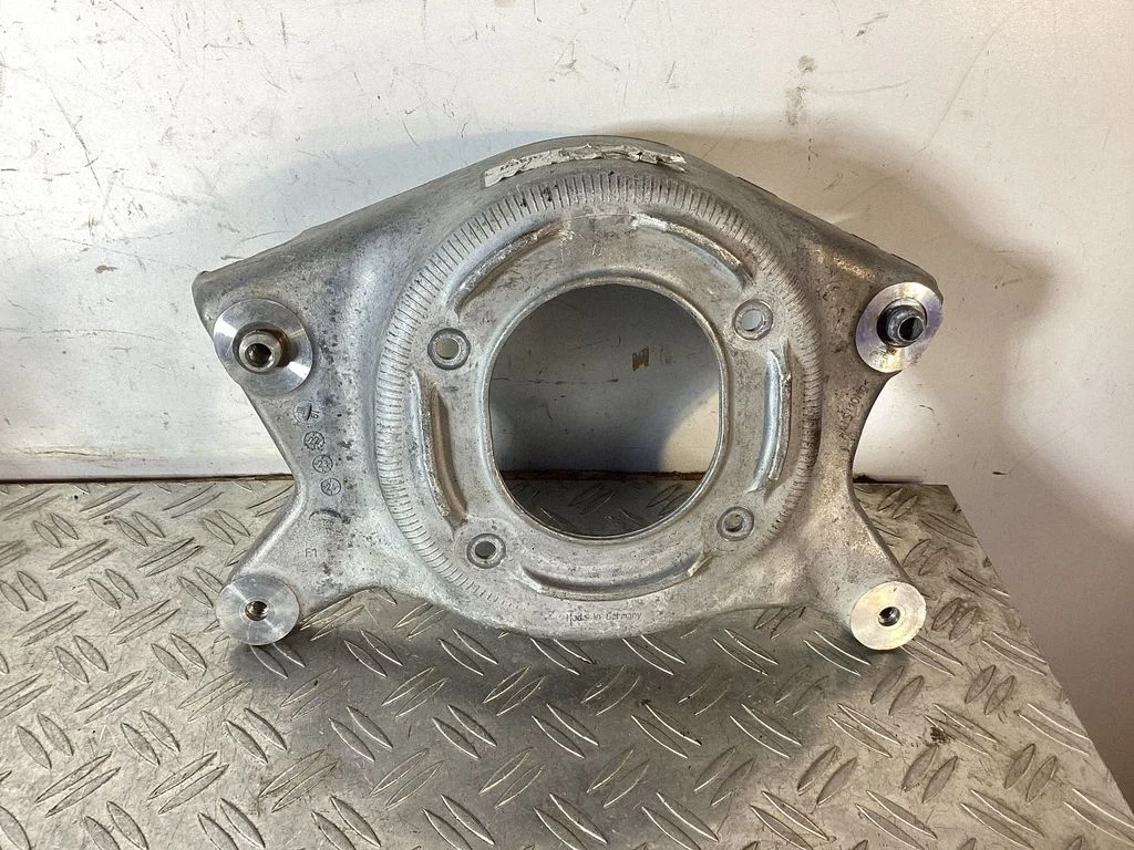 Coil spring mount – Porsche Macan (95C) (2024-)