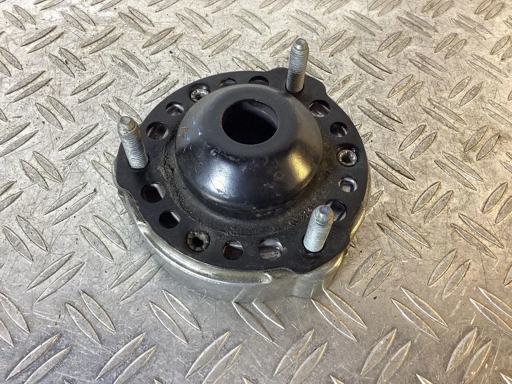 Coil spring mount – Porsche Cayenne (92A) (2010-2017)