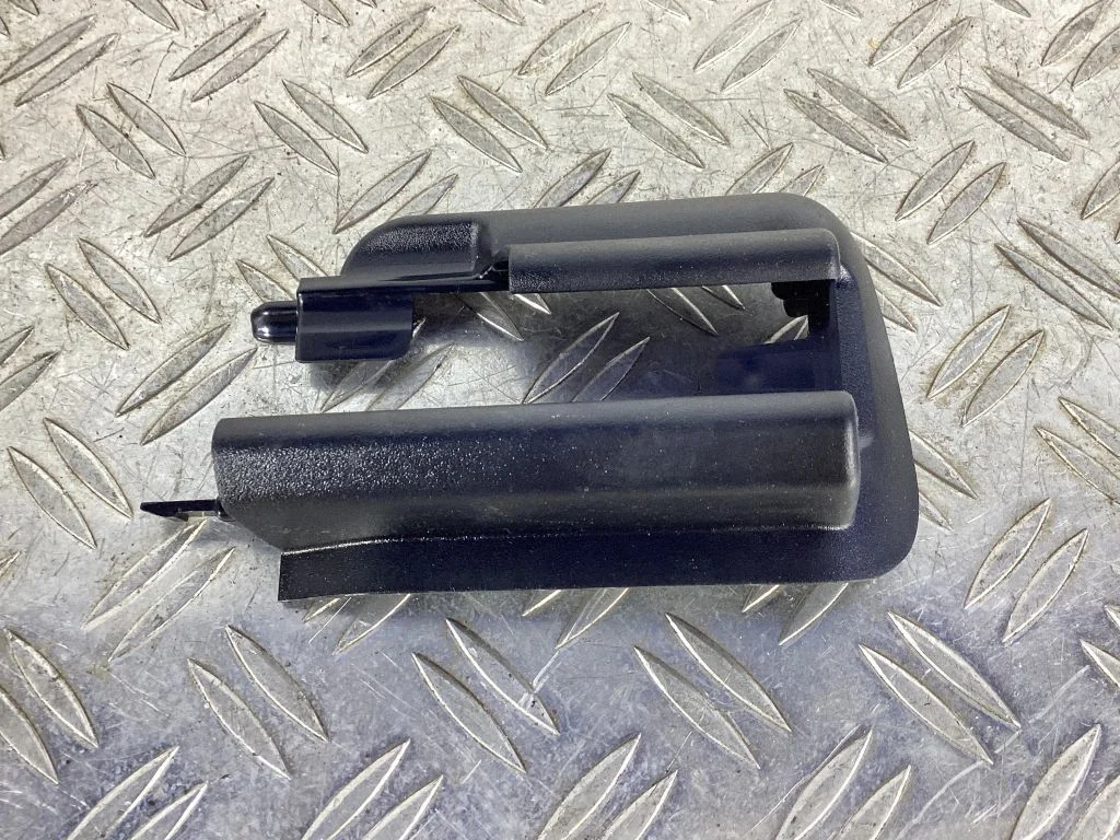 Front driver seat rail A2539190300
