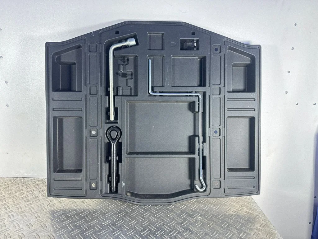 Tool set – Lexus RC (2014-)