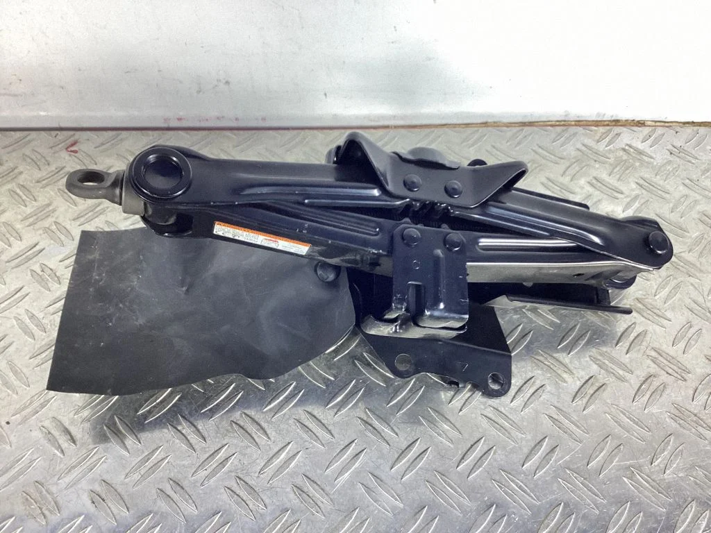 Lift Jack – Lexus RC (2014-)