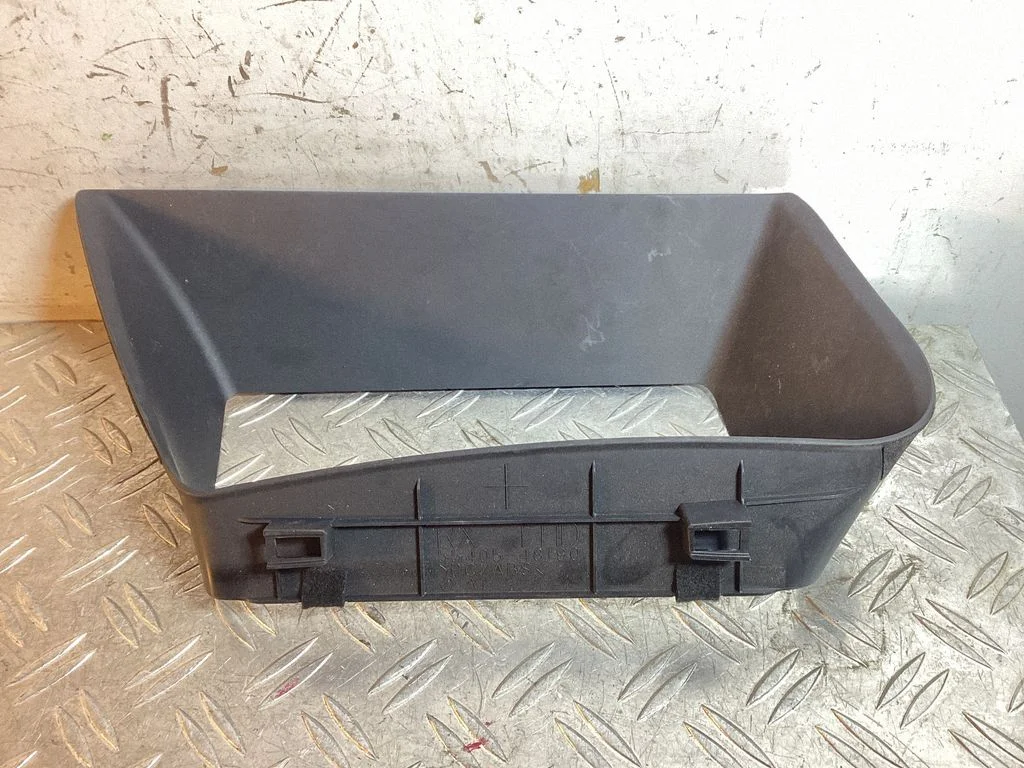Radio/GPS head unit trim 5540548190