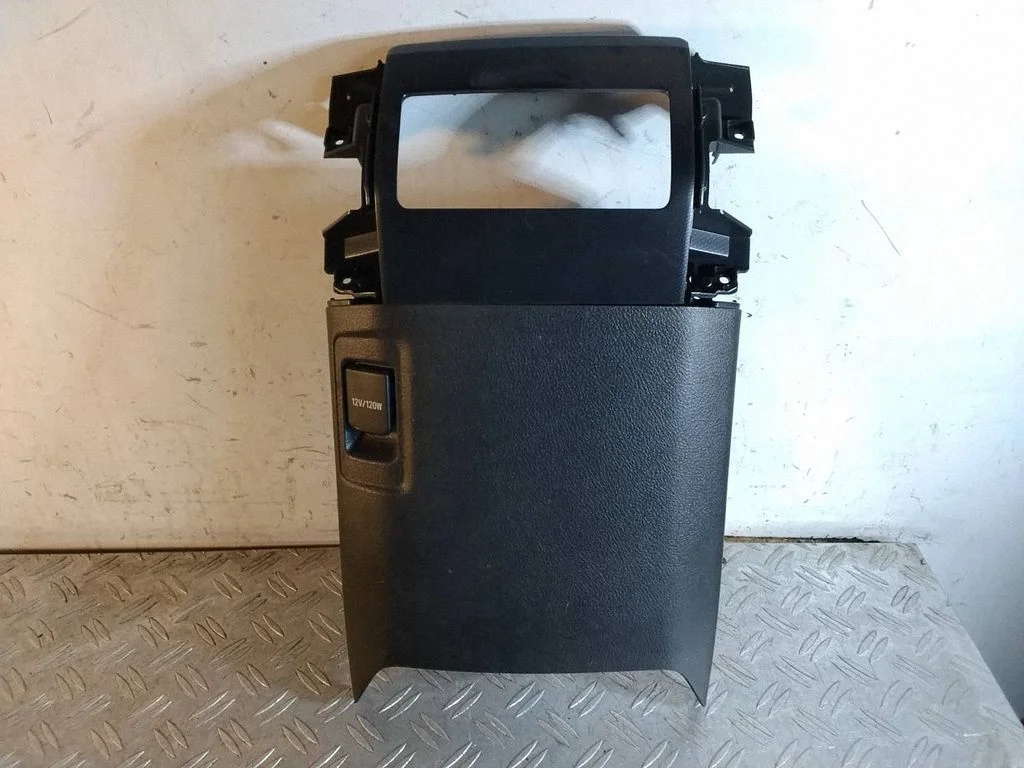 Climate control/heater control trim – Toyota Land Cruiser (J150) (2009-)