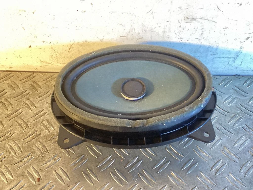 Front door high frequency speaker – Lexus RX III (2008-2015)