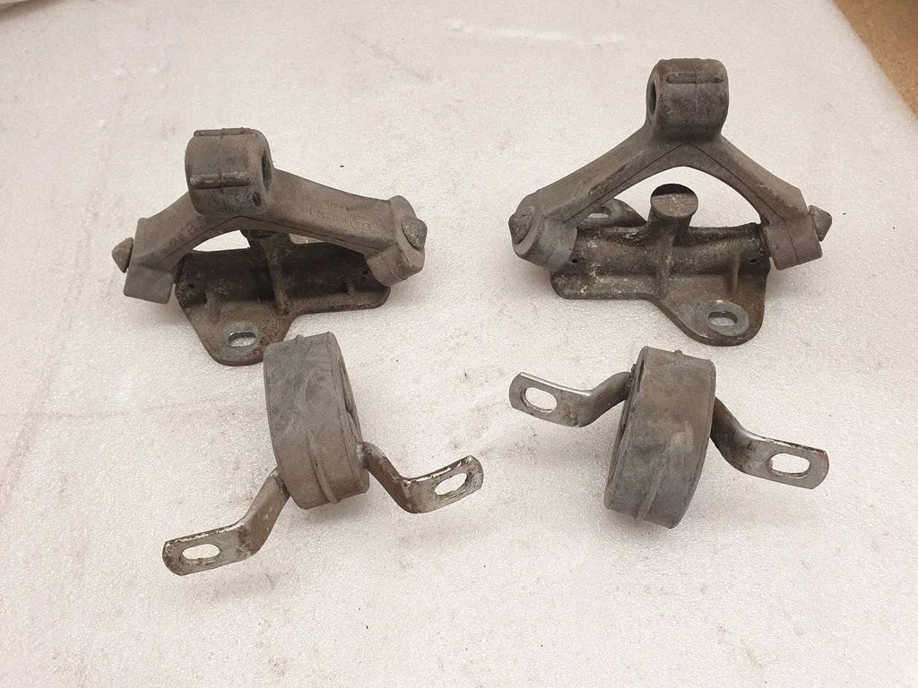Summuti kinnitus/ hoidik – Audi A4 S4 B7 8E 8H (2005-2008)