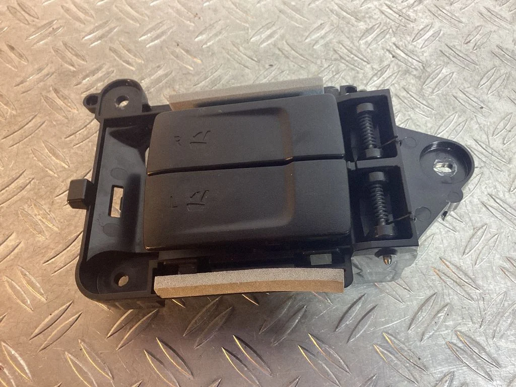 Seat back rest control lever/handle – Lexus RX 450H (2016-)