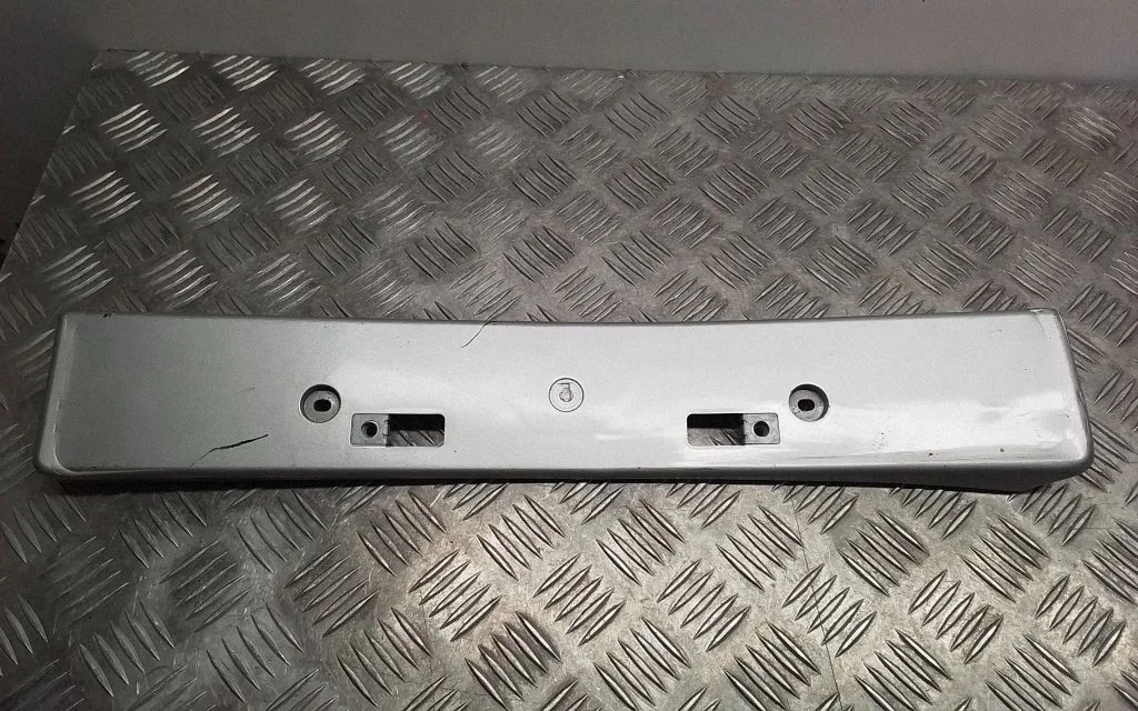 Number Plate Surrounds Holder Frame – Lexus LS UCF30 (2001-2007)