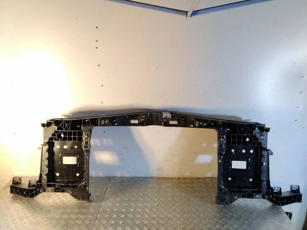 Wzmocnienie zderzaka przedniego 64101S7000 – KIA EV4 (2025-)