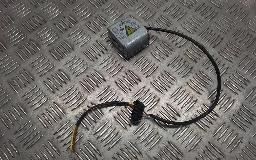 Headlight ballast module Xenon – Land Rover Range Rover L322 (2002-2012)