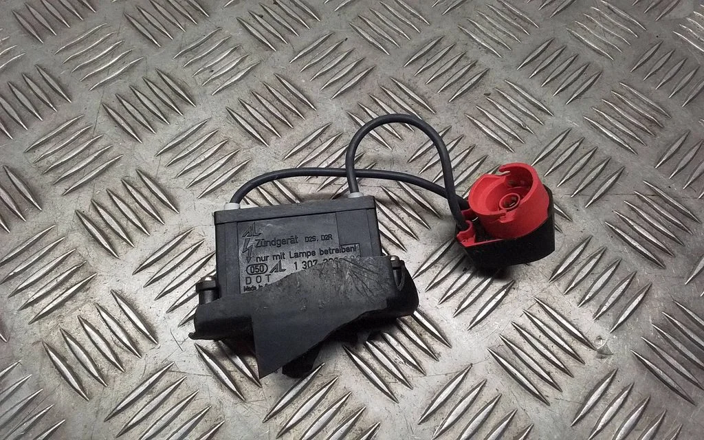 Headlight ballast module Xenon 1307329080
