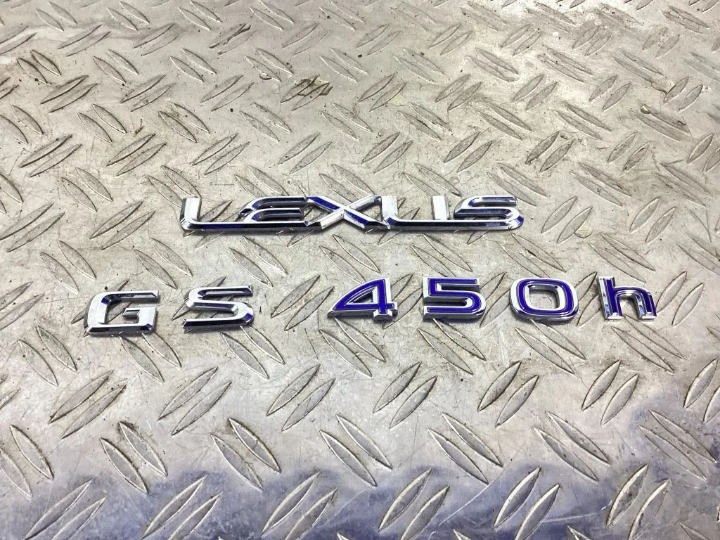 Manufacturers badge/model letters
